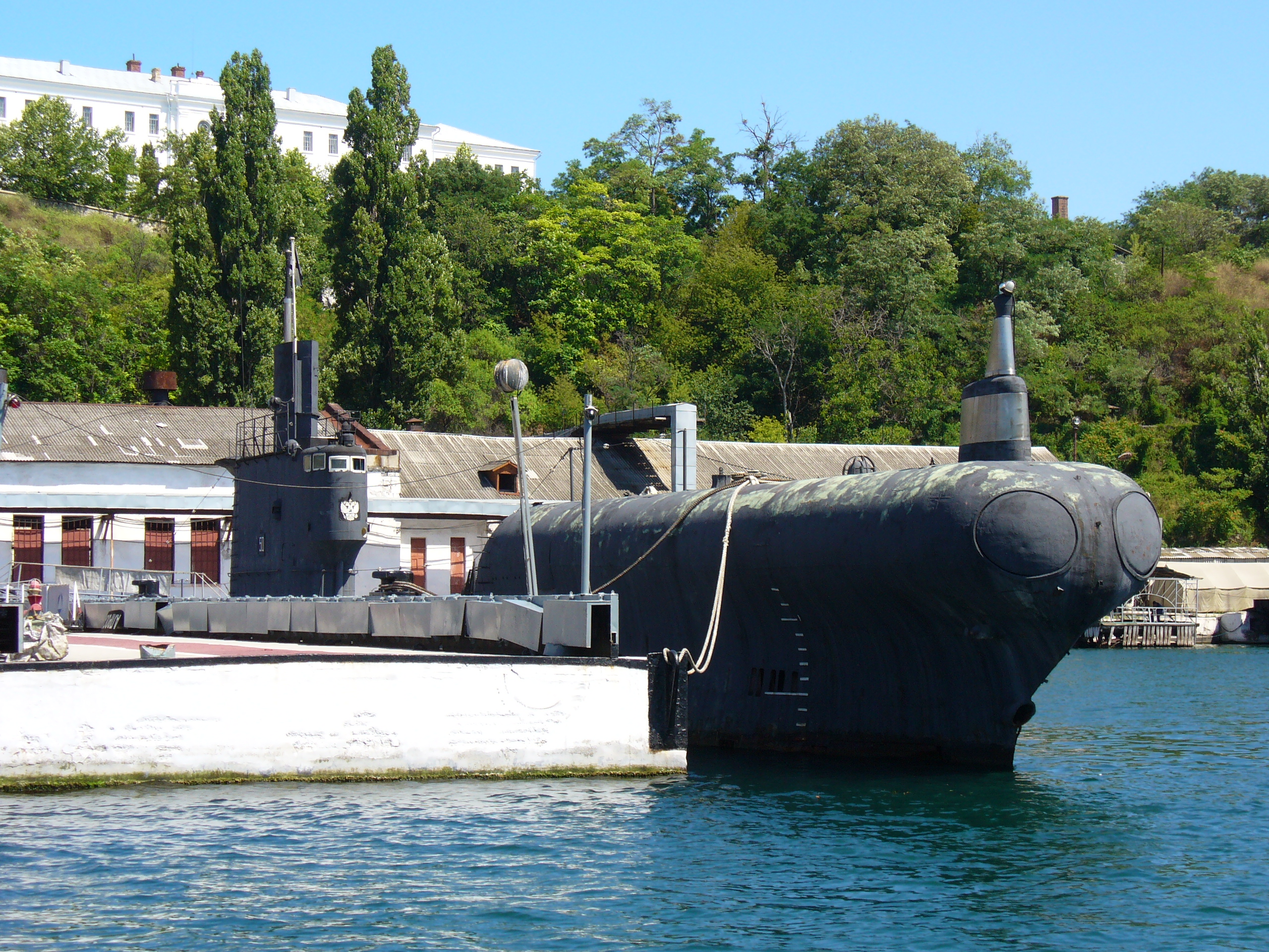  p>633型潜艇(俄文: b>проекта 633 /b>,中文: b>633工程, /b>