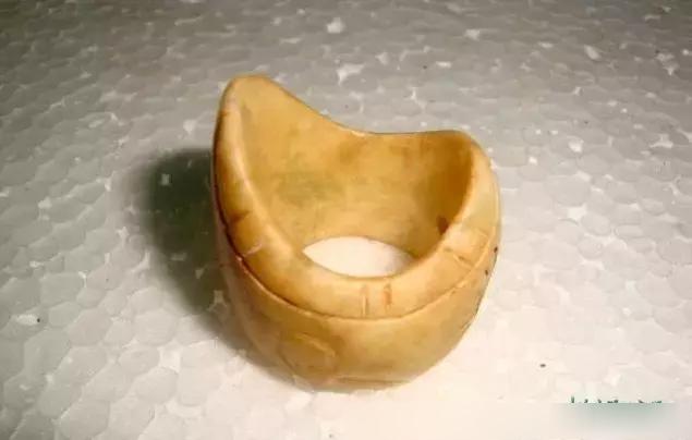 哪种形状的扳指最适合中国人使用？图解扳指的正确打开方式_百科TA说
