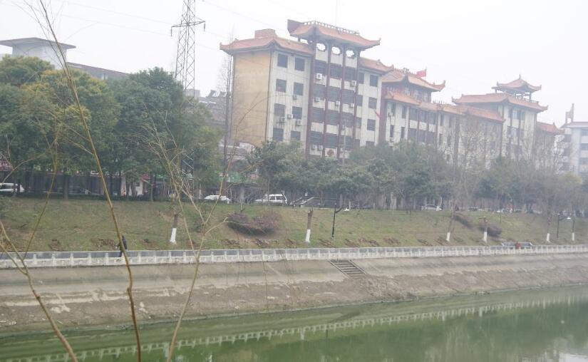  p data-id="gnwuubzbpb">彭场镇属湖北省辖县级市仙桃市附城区,位于