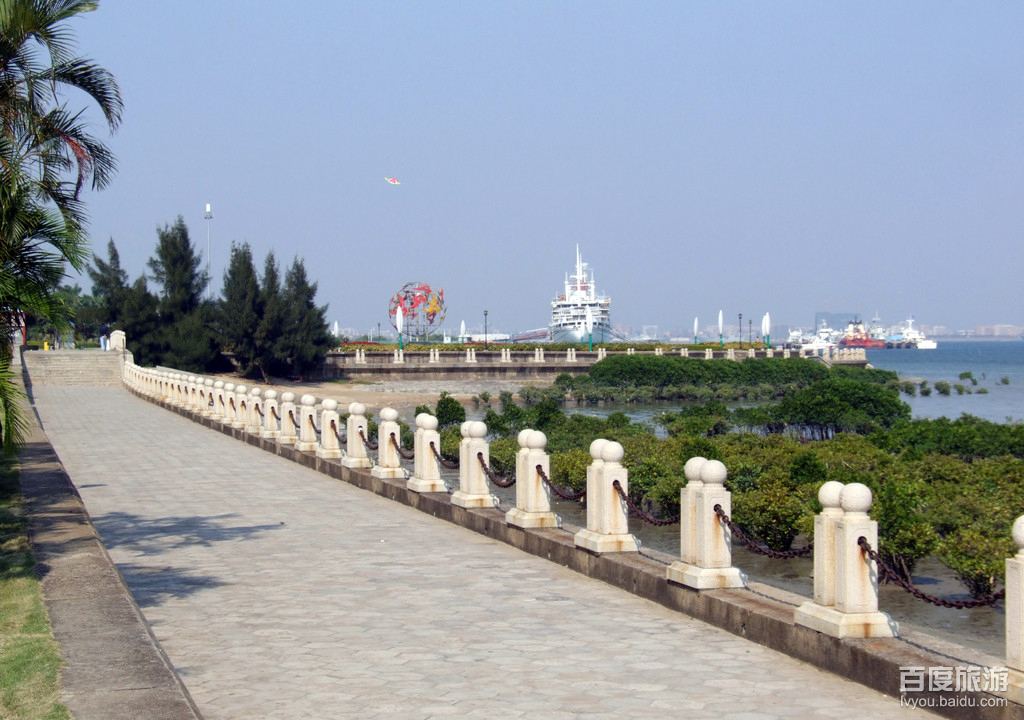 >观海长廊是广东" a target="_blank" href="/item/湛江八景/4648266"