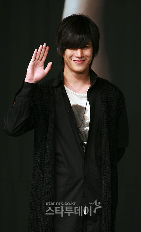  p>《男人的故事》是由 a target="_blank" href="/item/尹成植