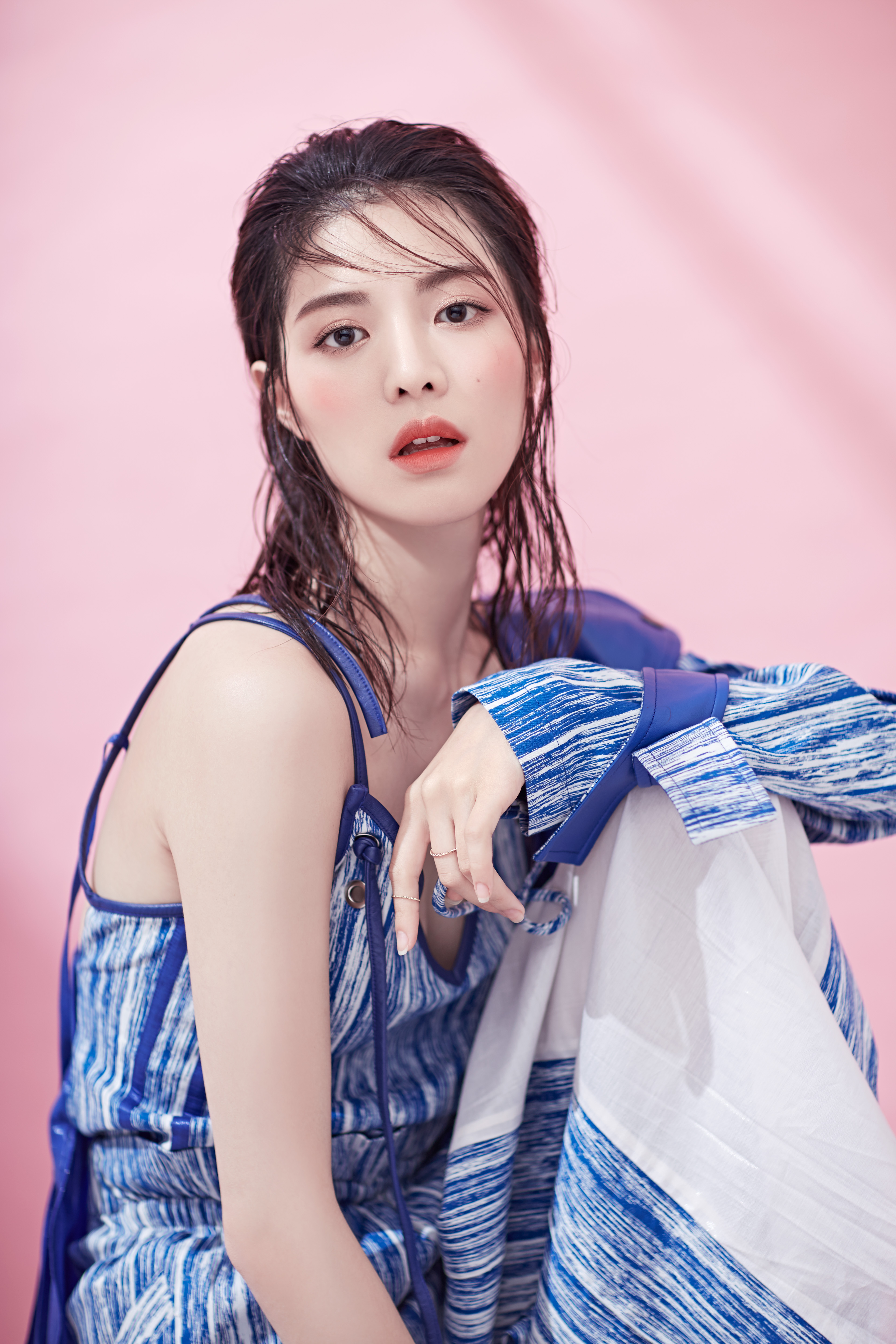  p>钟楚曦(elaine zhong),1993年3月18日出生于广东省广州市,毕业于 a