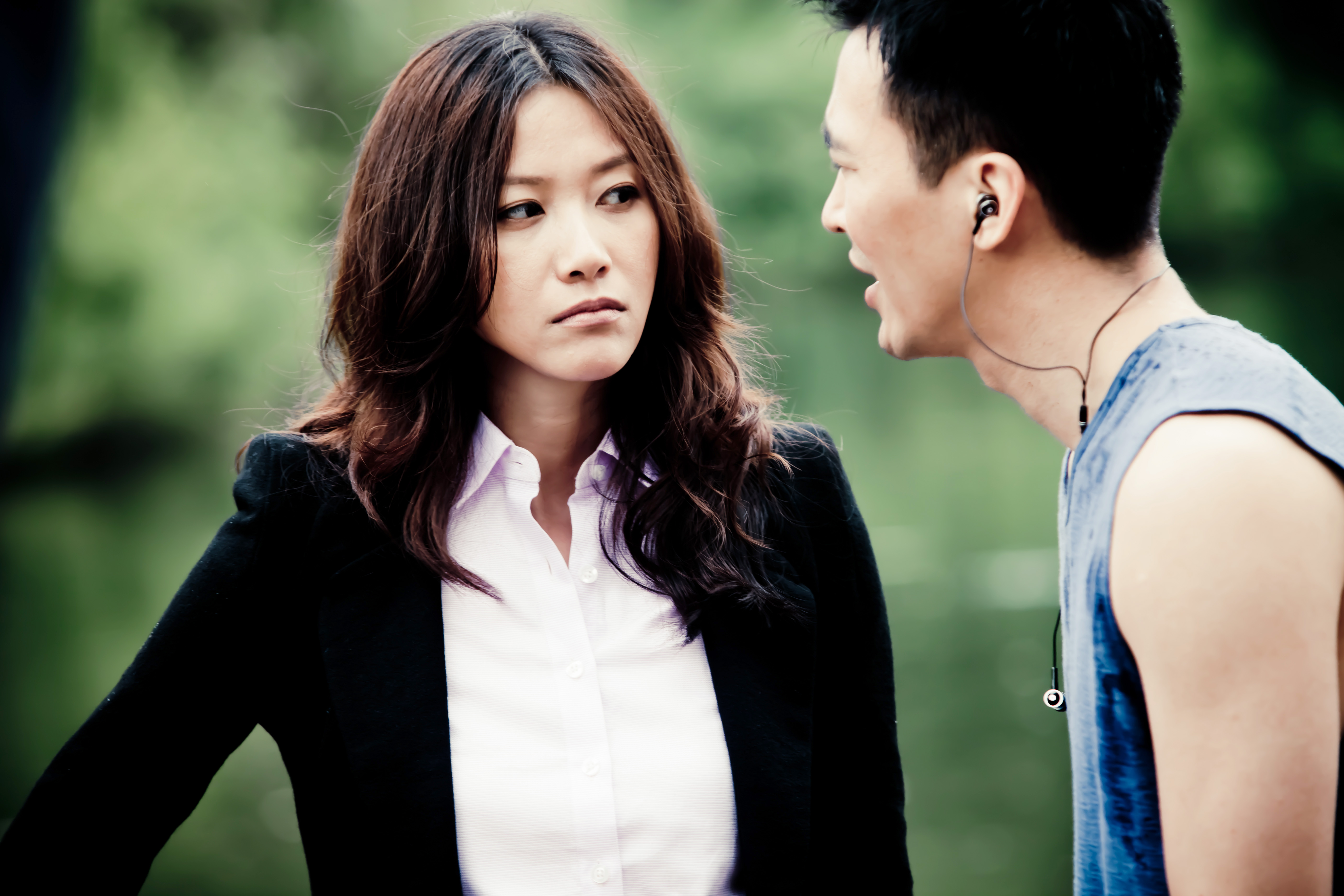  p>《亲密敌人》是徐静蕾导演,徐静蕾,黄立行联合主演的电影.