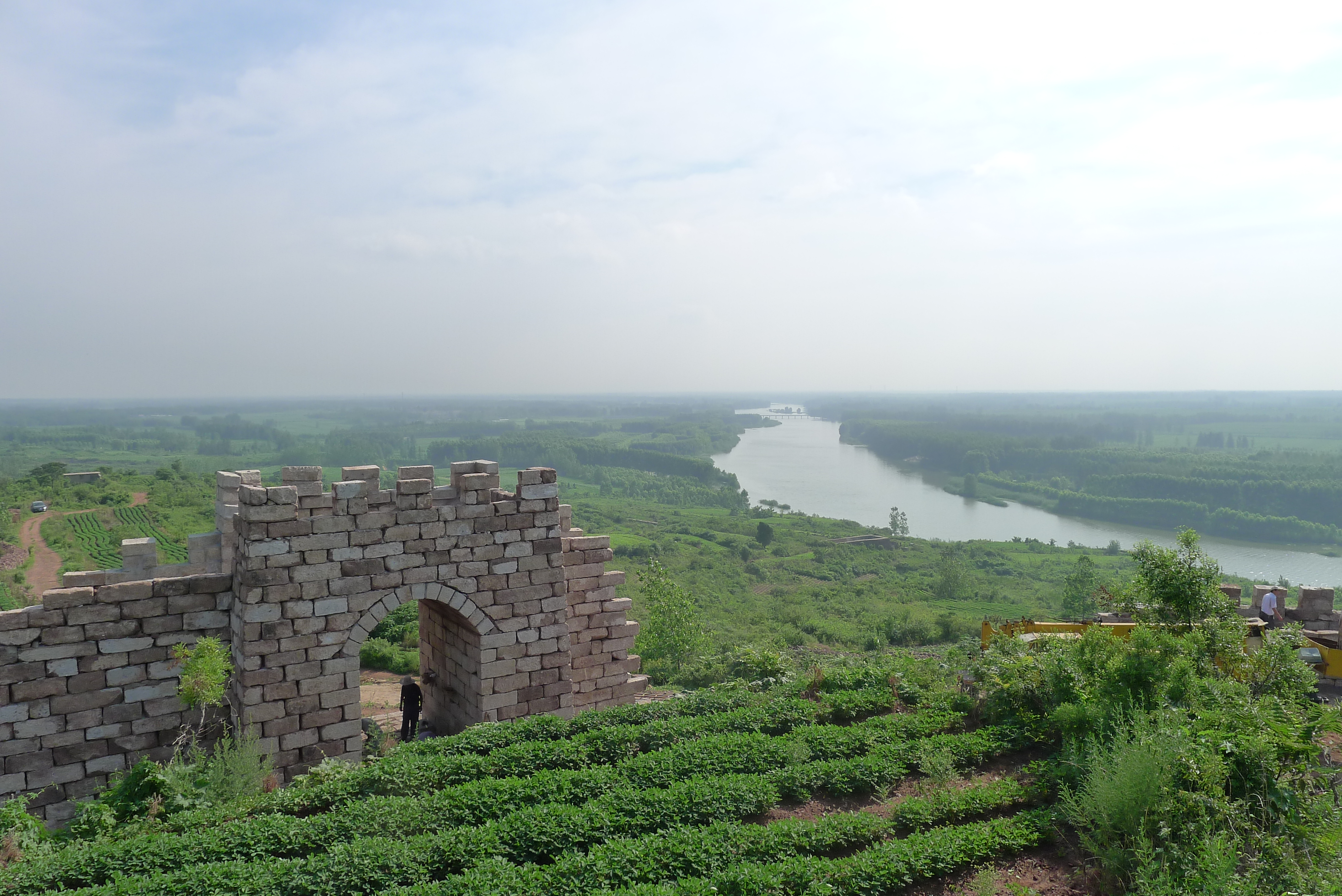  p data-id="gnvgknif4n">沭河古道位于临沭县大官庄枢纽收费站西1000