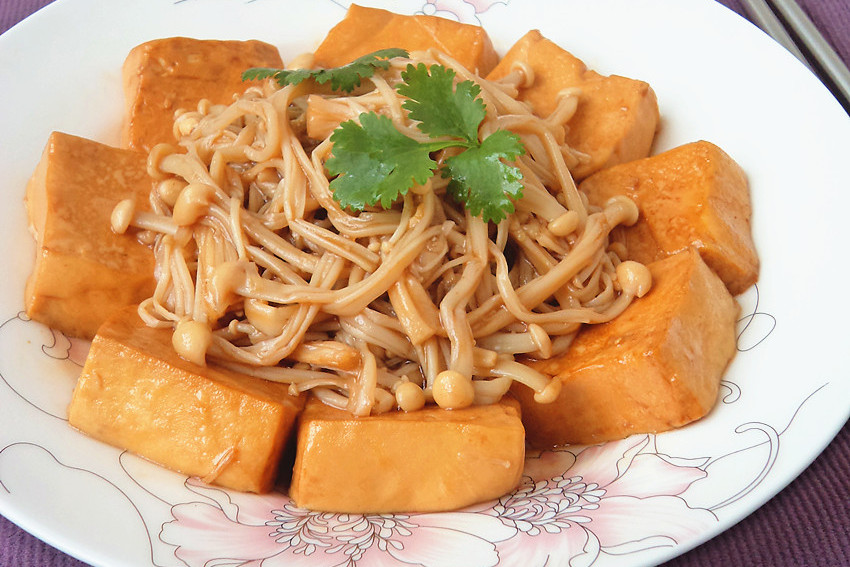 金针菇烧豆腐