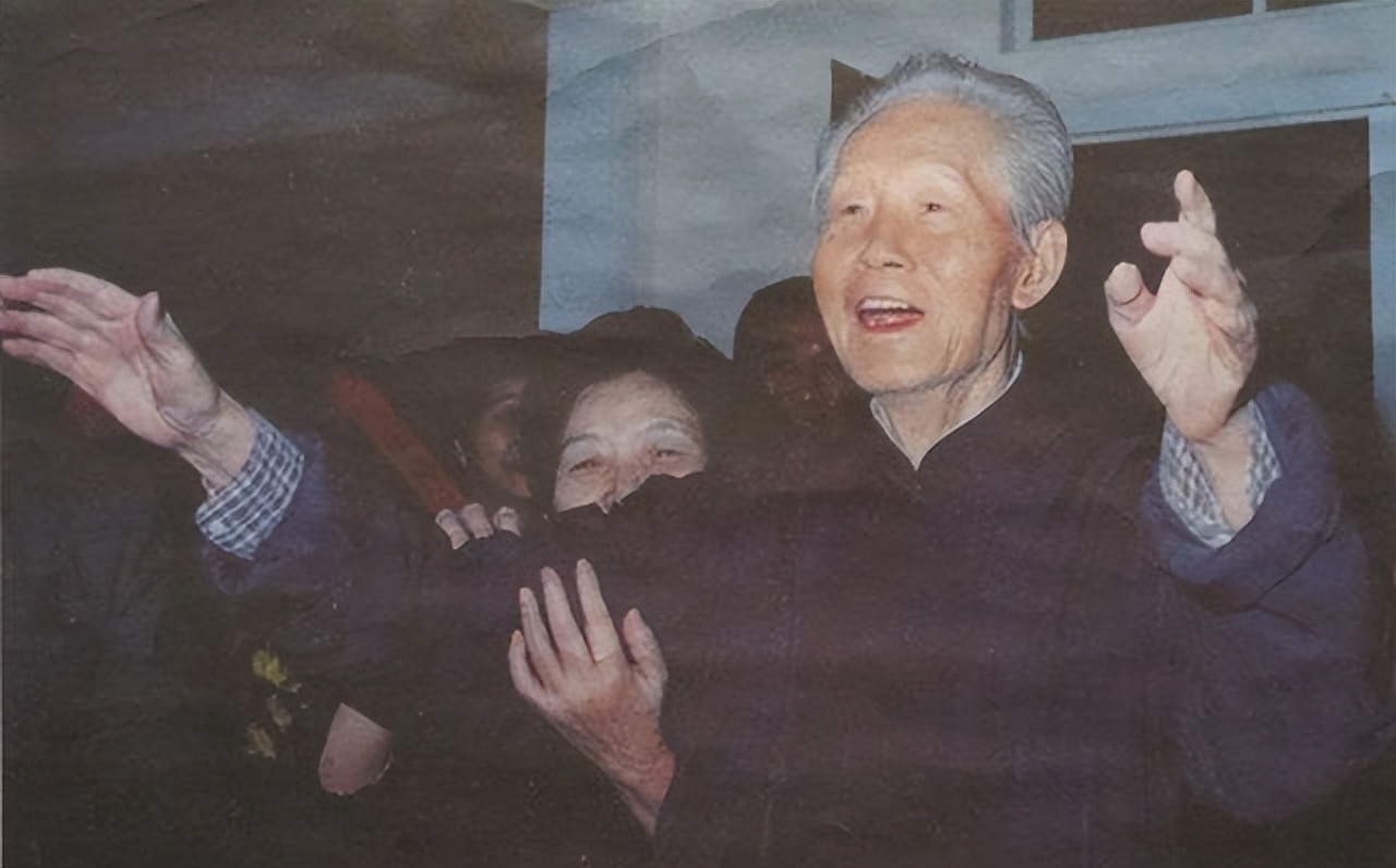 孙立人之死：被蒋介石幽禁33年，获释2年即亡，5字遗言带泪含冤_百科TA说