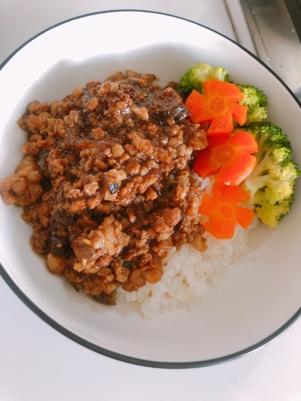 台中肉燥饭