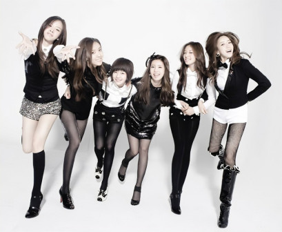 T-ara组合合照 右二为朴智妍