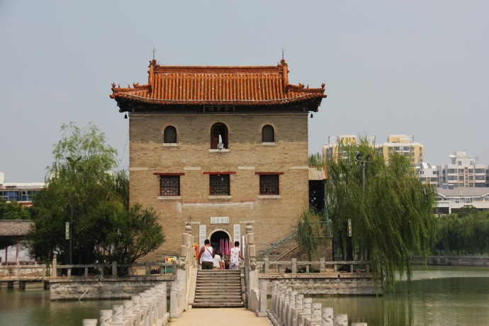  p>奎星楼,位于山东省金乡县,始建于明万历二十七年(1599). /p>