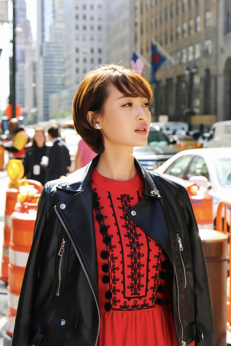  p>杨菲洋,原名杨洋,1989年6月8日出生于江西省赣州市章贡区,中国内地