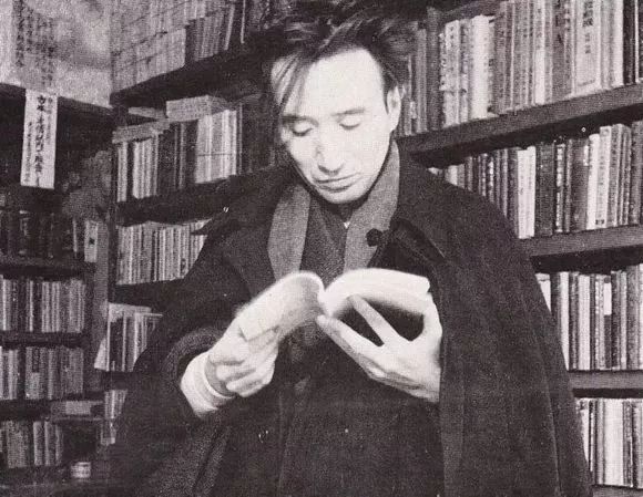 日本作家太宰治——灿烂多感而又凄美悲凉的一生_百科TA说
