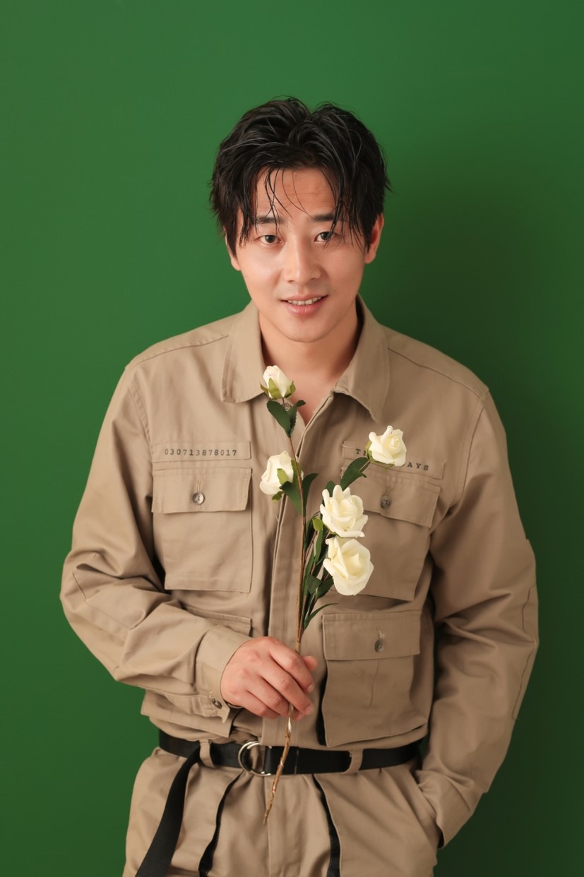  p data-id="tclqsiranlut">李立,演员,主要作品有《知县大人有点萌》