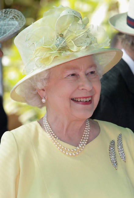 her majesty queen elizabeth ii,1926年4月21日—),现任英国女王, a