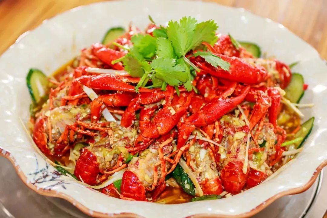 凉拌小龙虾