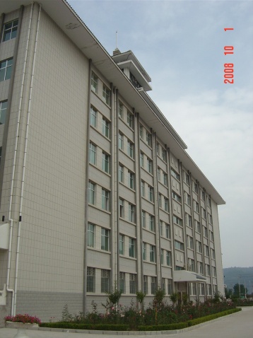  p>灵台县第一中学创建于1940年,2004年过渡为独立 a href="#" data