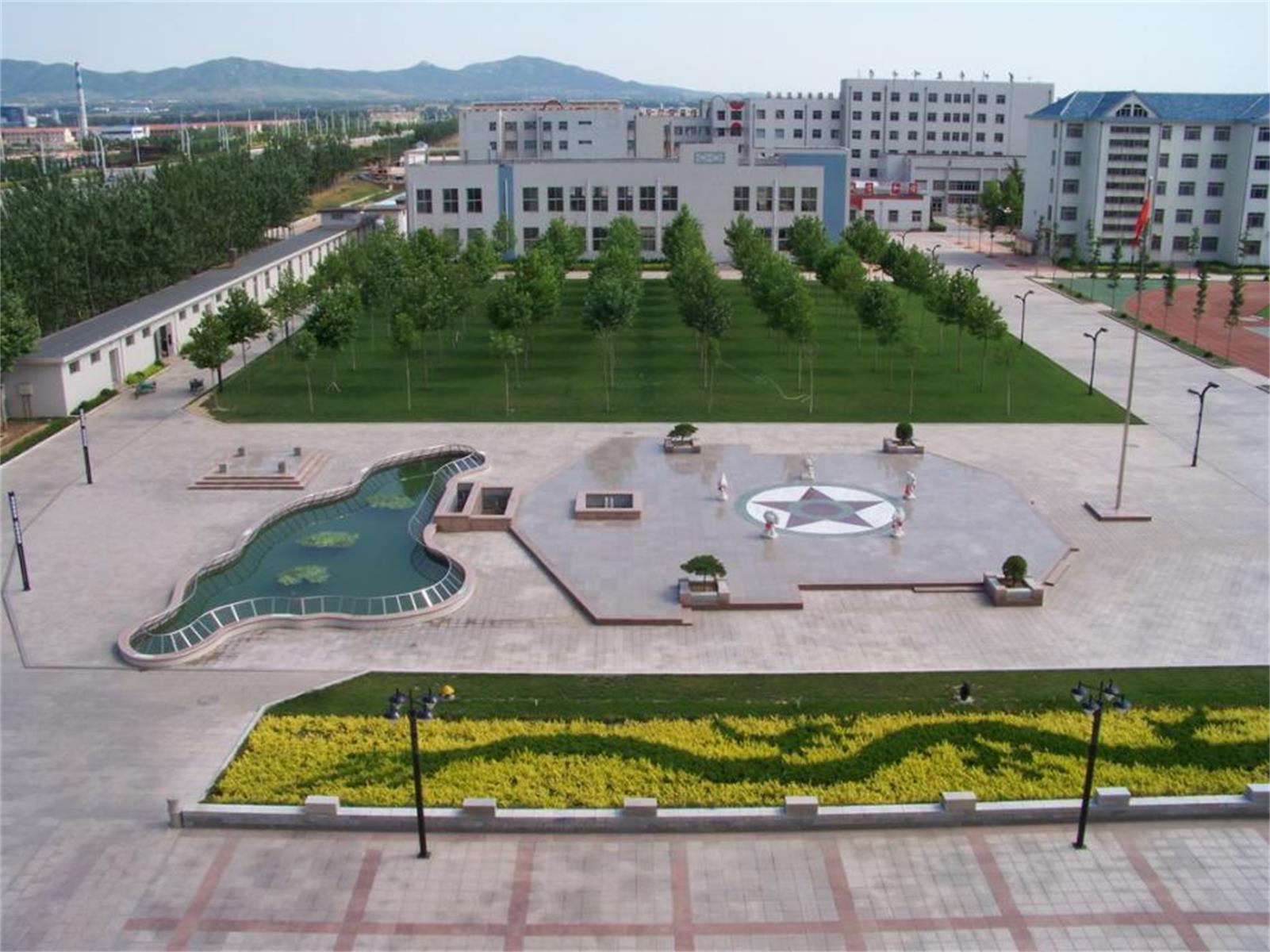 莱州市云峰中学