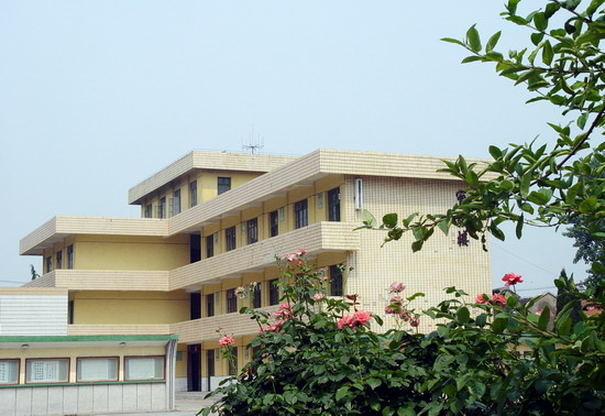 宝应县实验初级中学