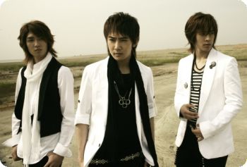 data-lemmaid="6450105">艺人 /a>,the trax乐队主唱,同时涉足影视与