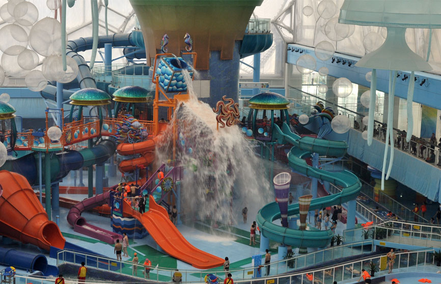  p>水立方嬉水乐园由加拿大公司设计建造,并引进了加拿大的设施.