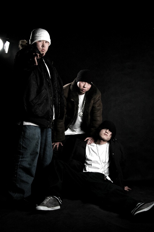  p>pts(游击队)组合是一只纯蒙古语hip-hop组合.