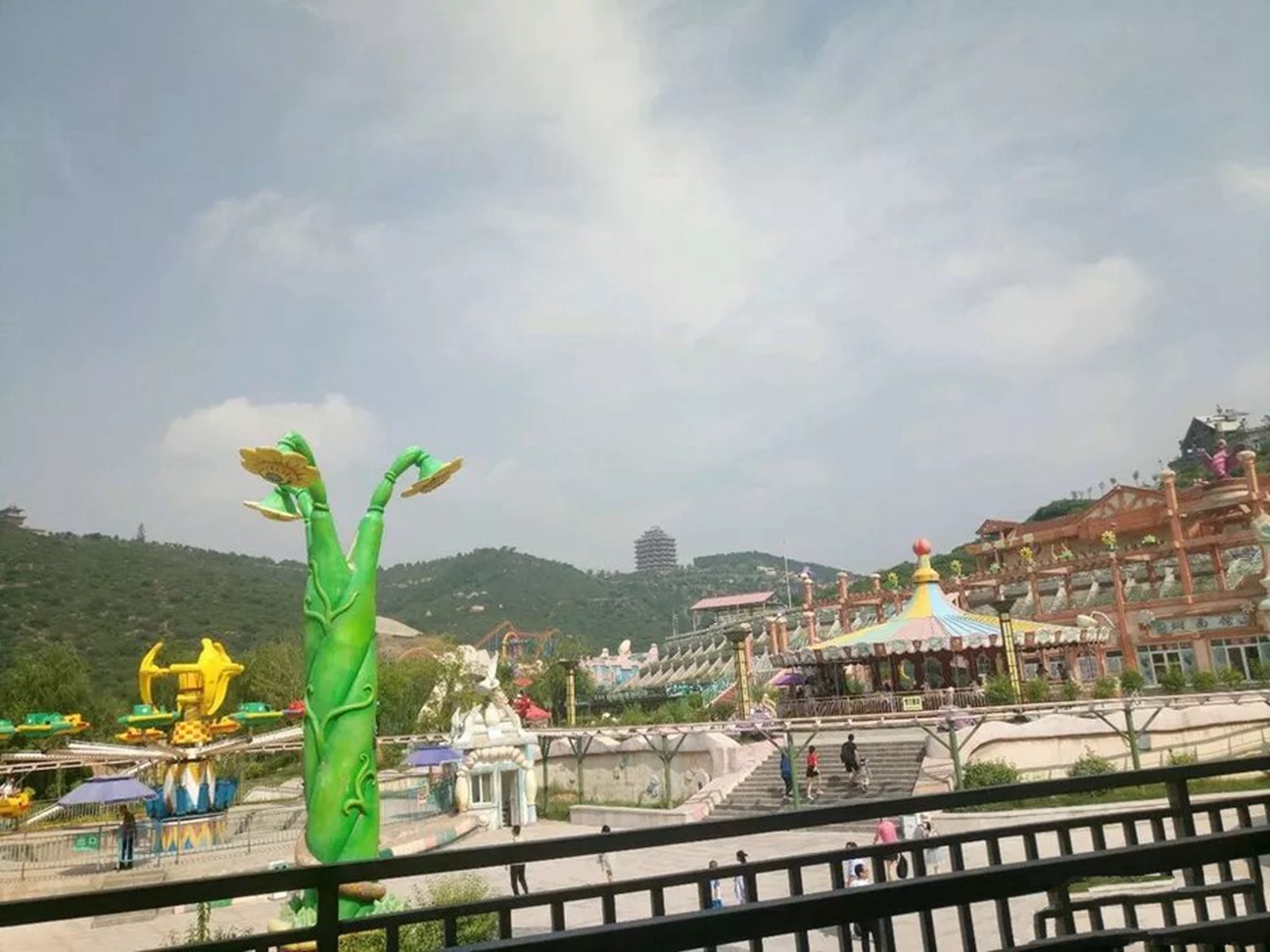 乌金山欢乐谷
