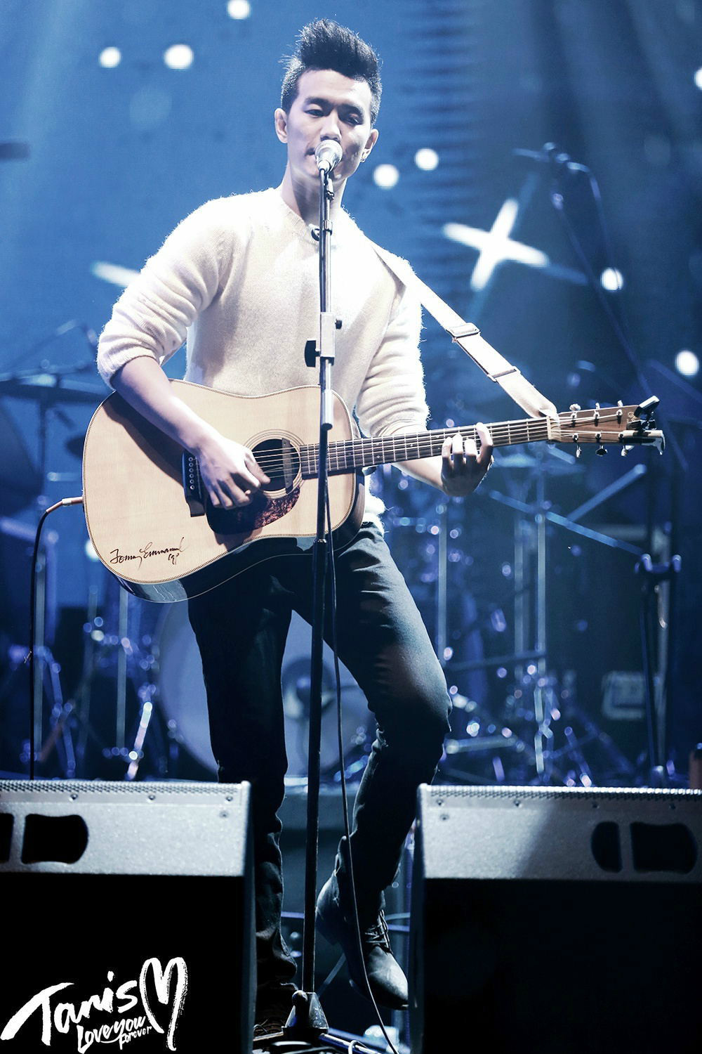 (tan),1993年1月10日出生于天津市,中国内地男歌手,魔力炭乐队主唱