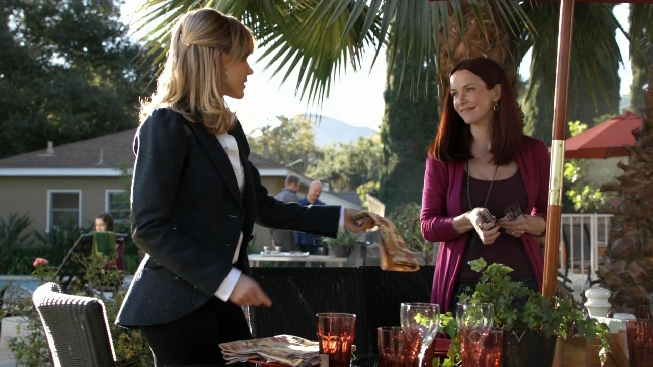  /p> p>讲述了一个全职家庭主妇克莱尔(朱丽·鲍温 julie bowen 饰)与