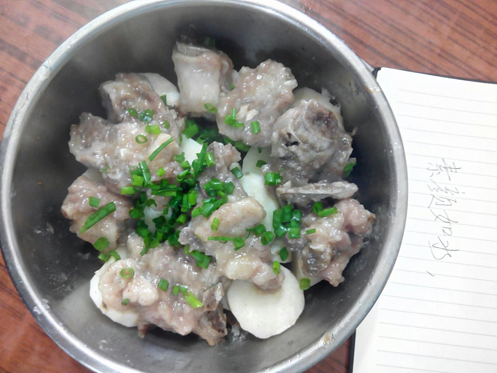 p>山药蒸排骨是一道菜品,主料为山药,排骨/p>