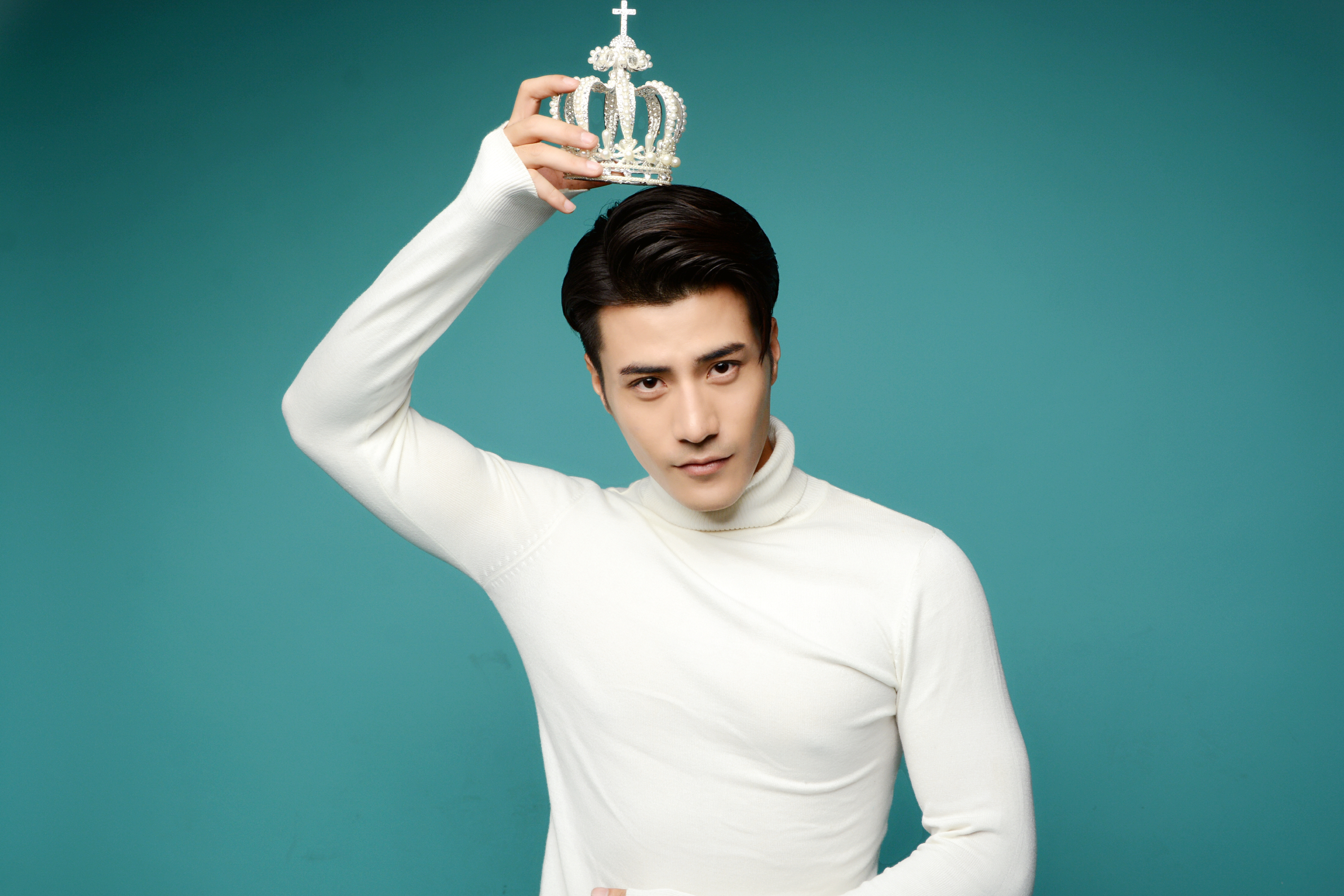 ="go1z1l60sy">李晨浩,1988年10月18日出生于重庆荣昌,中国内地男演员