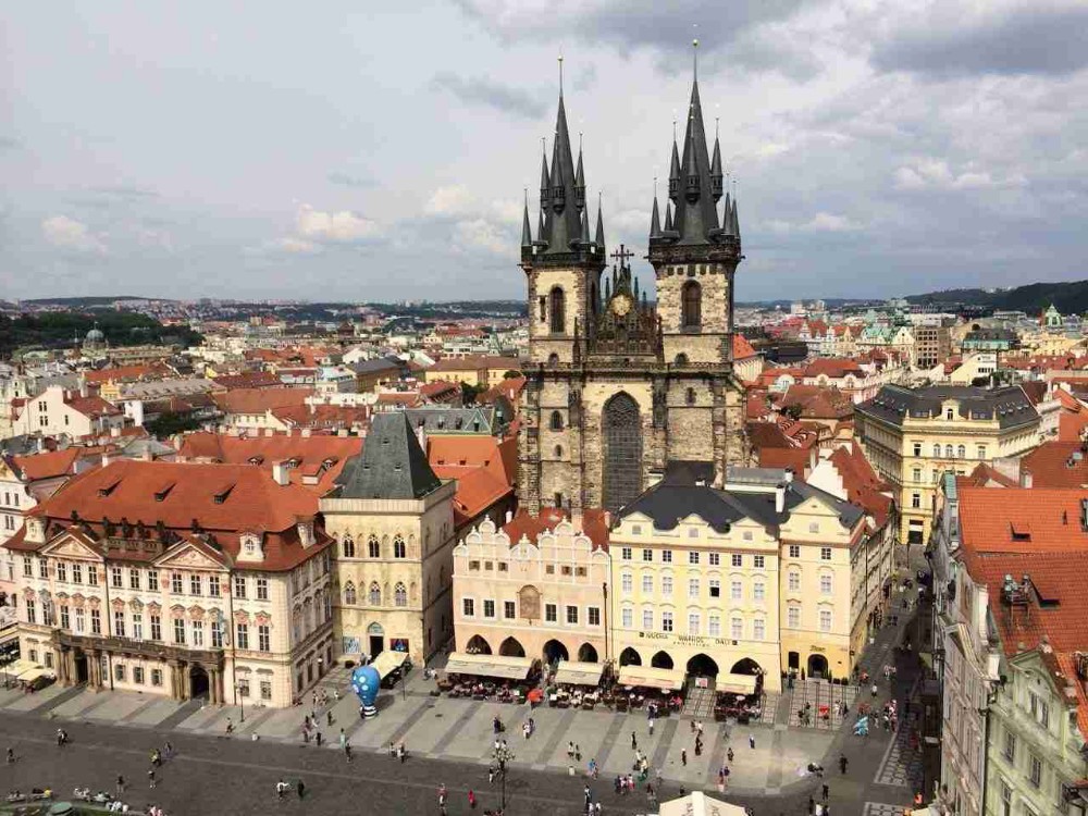  p>波西米亚是 a href="#" data-lemmaid="554021">中欧 /a>的地名,原