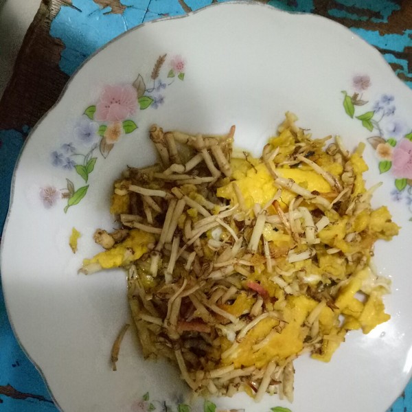 鸡蛋炒鱼腥草