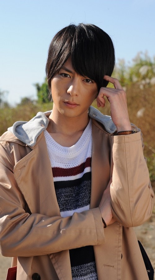 中登场的主角假面骑士