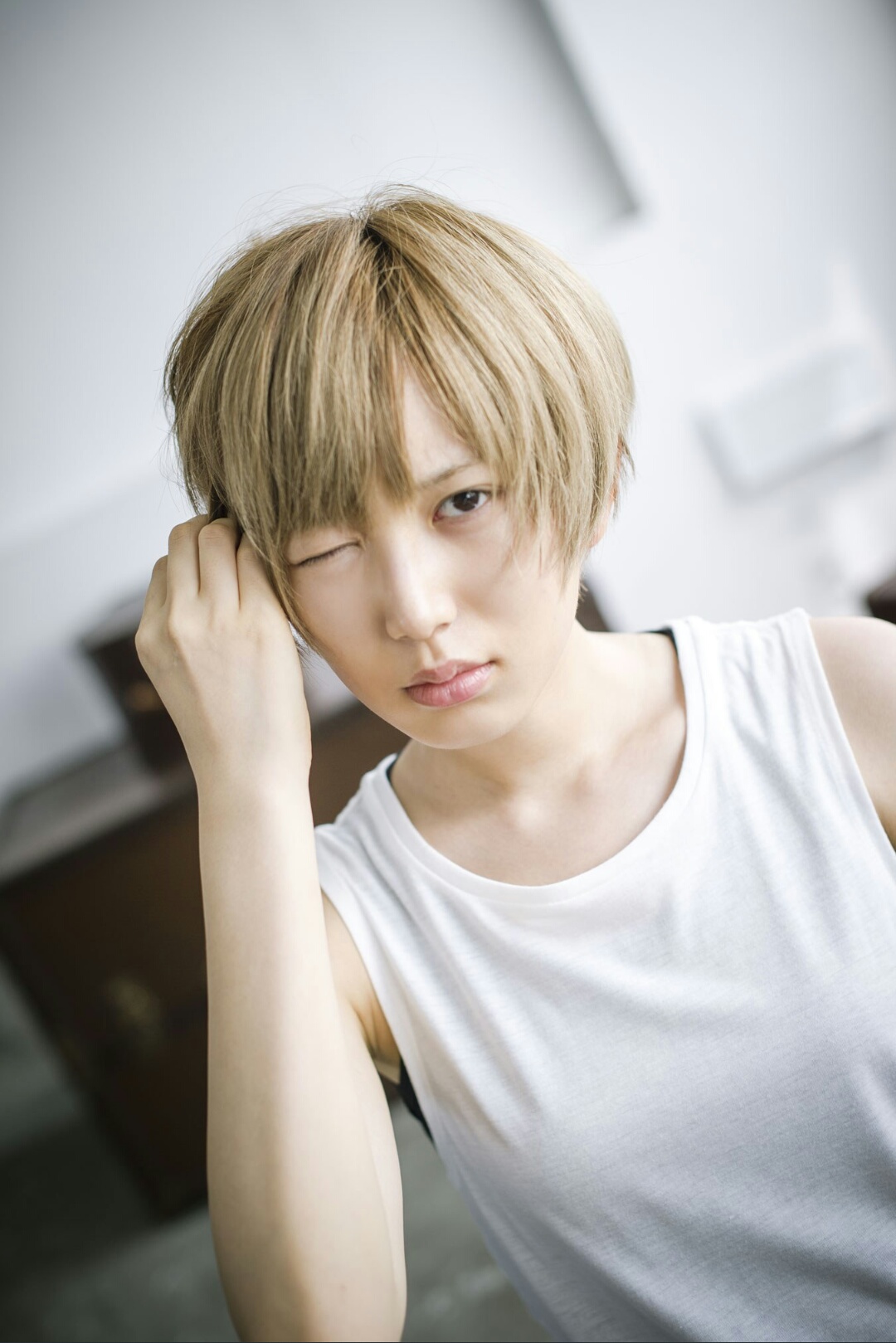  p>光宗薫(みつむね かおる),日本模特,大阪府出身.前akb48成员.