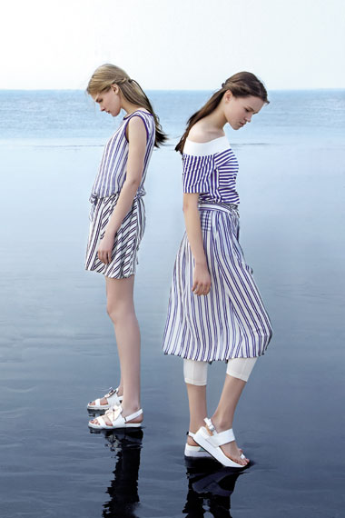 三彩隶属于卓尚服饰时尚集团. /p>