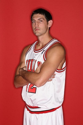  p>科克·辛里奇(kirk hinrich),1981年1月2日出生于 a href="#" data