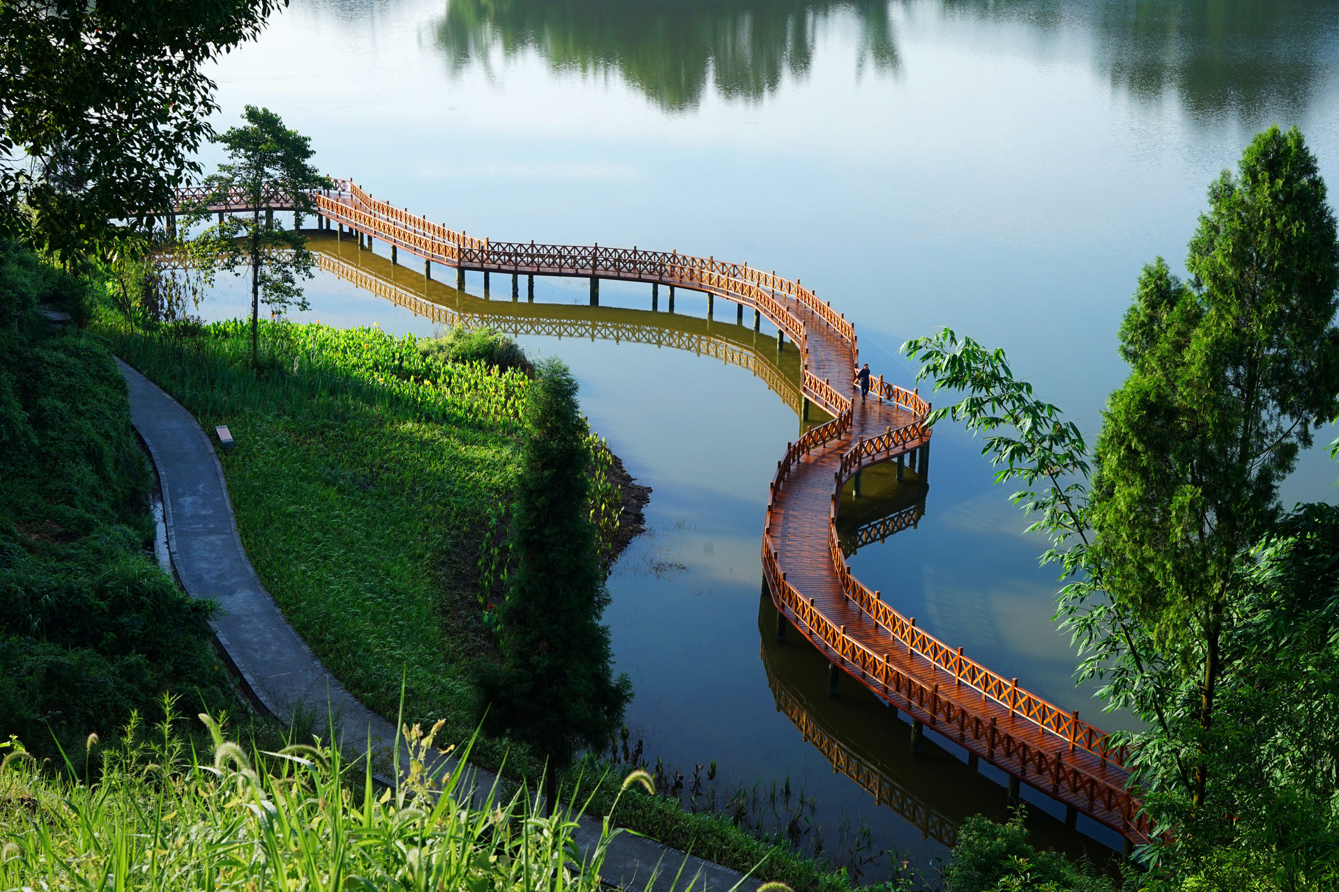  p data-id="gnax95v9k2">万盛青山湖湿地公园(the green mountain