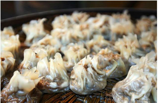  p data-id="gnb20gois8">重油烧梅,传统名点