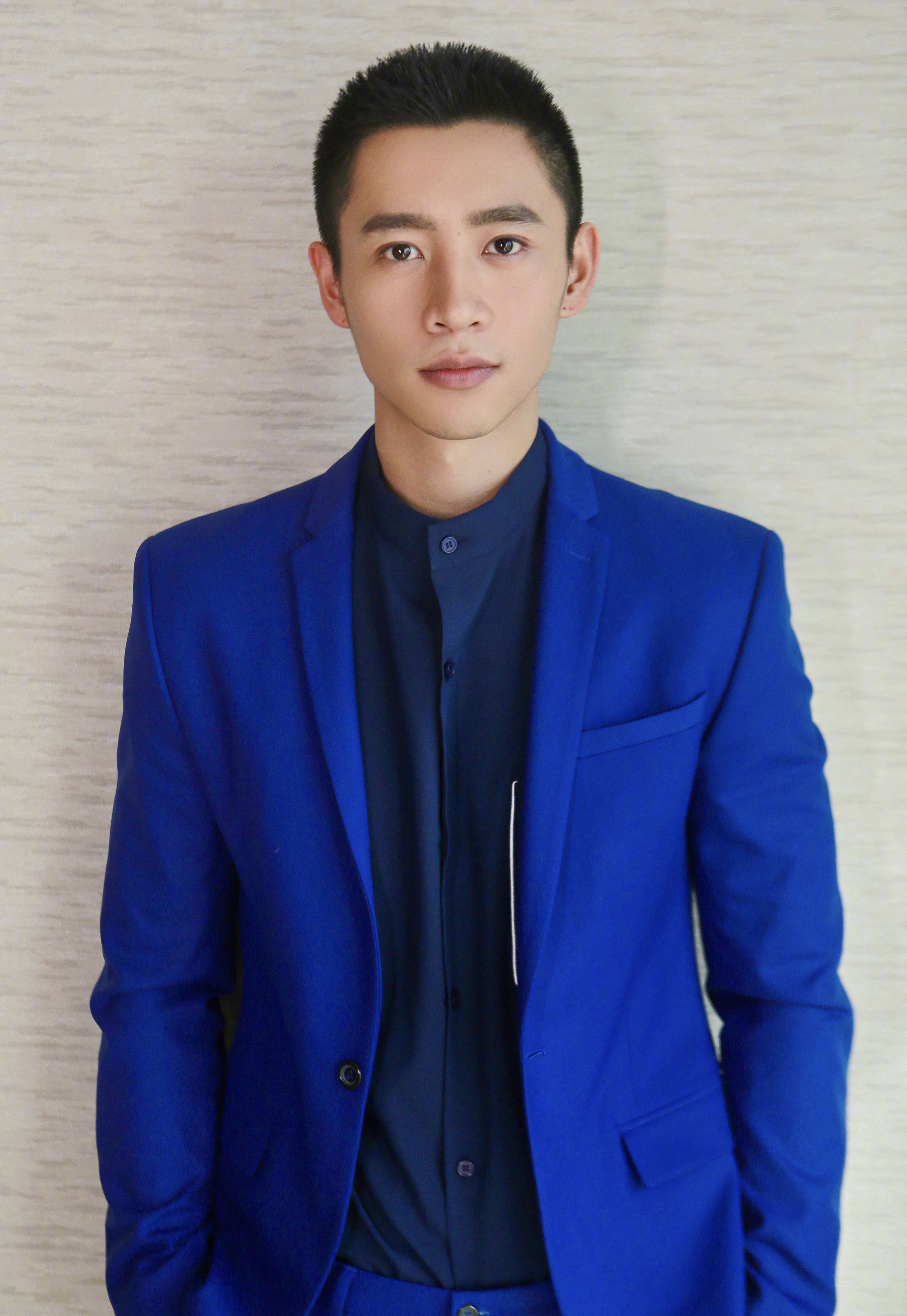  p>魏晨(vision wei),1986年2月22日出生于甘肃省兰州市,中国内地男