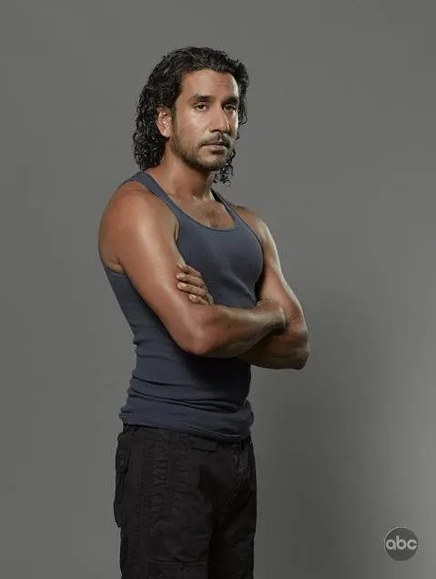 他在伦敦长大,是印度裔英国男演员