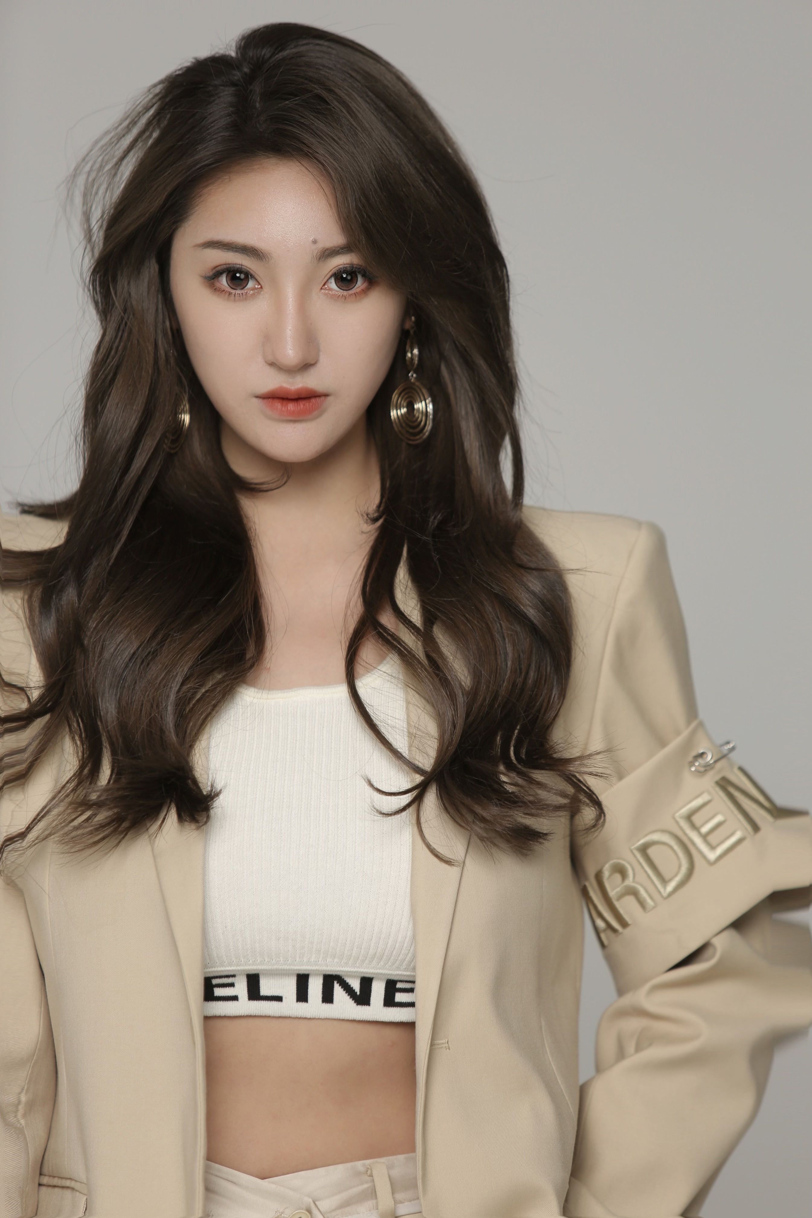 ctrid="snucfq93ftkh">伊瑾,中国内地女演员