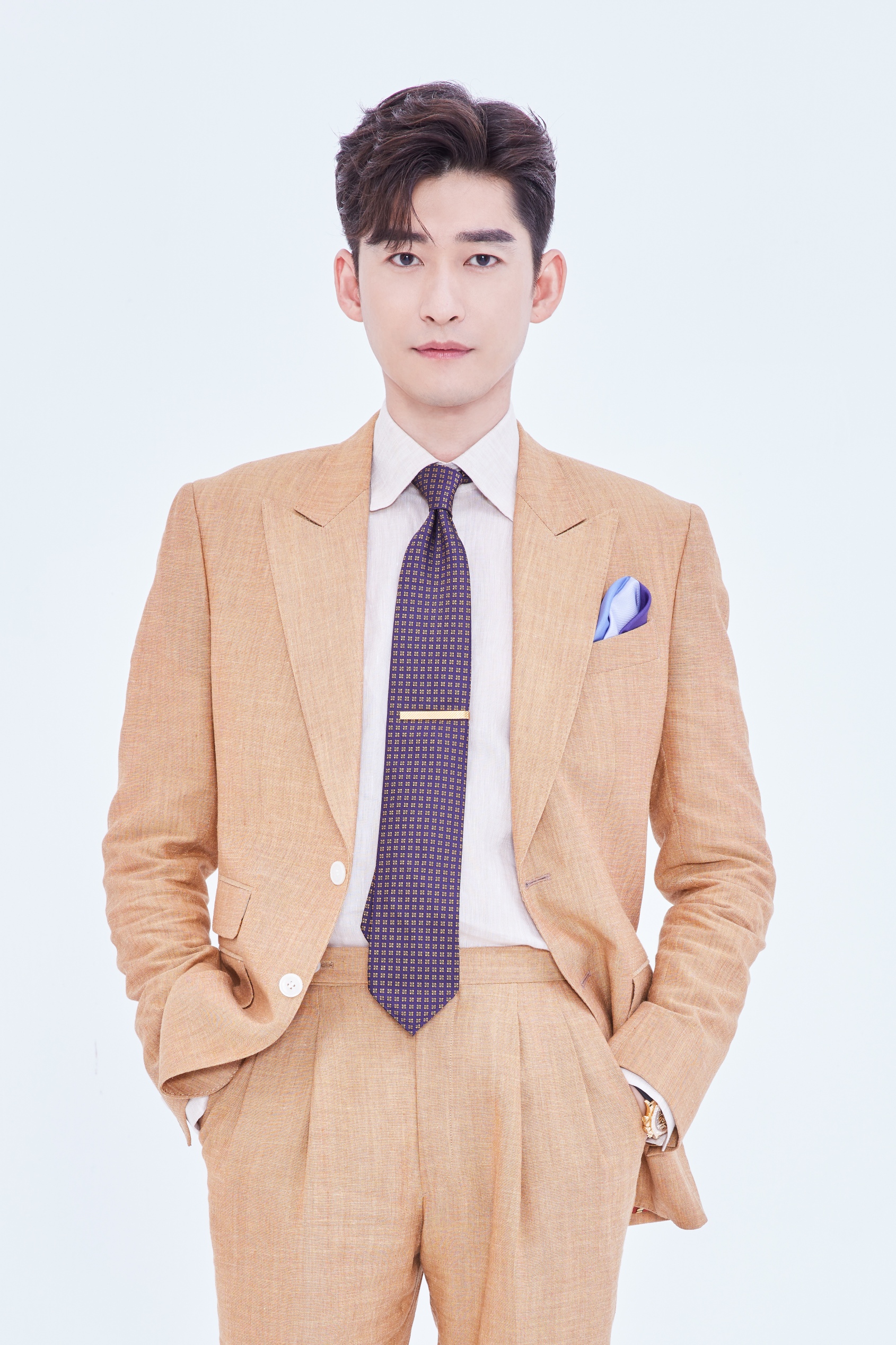  p>张翰,原名张汉,1984年10月6日出生于 a target="_blank" href="