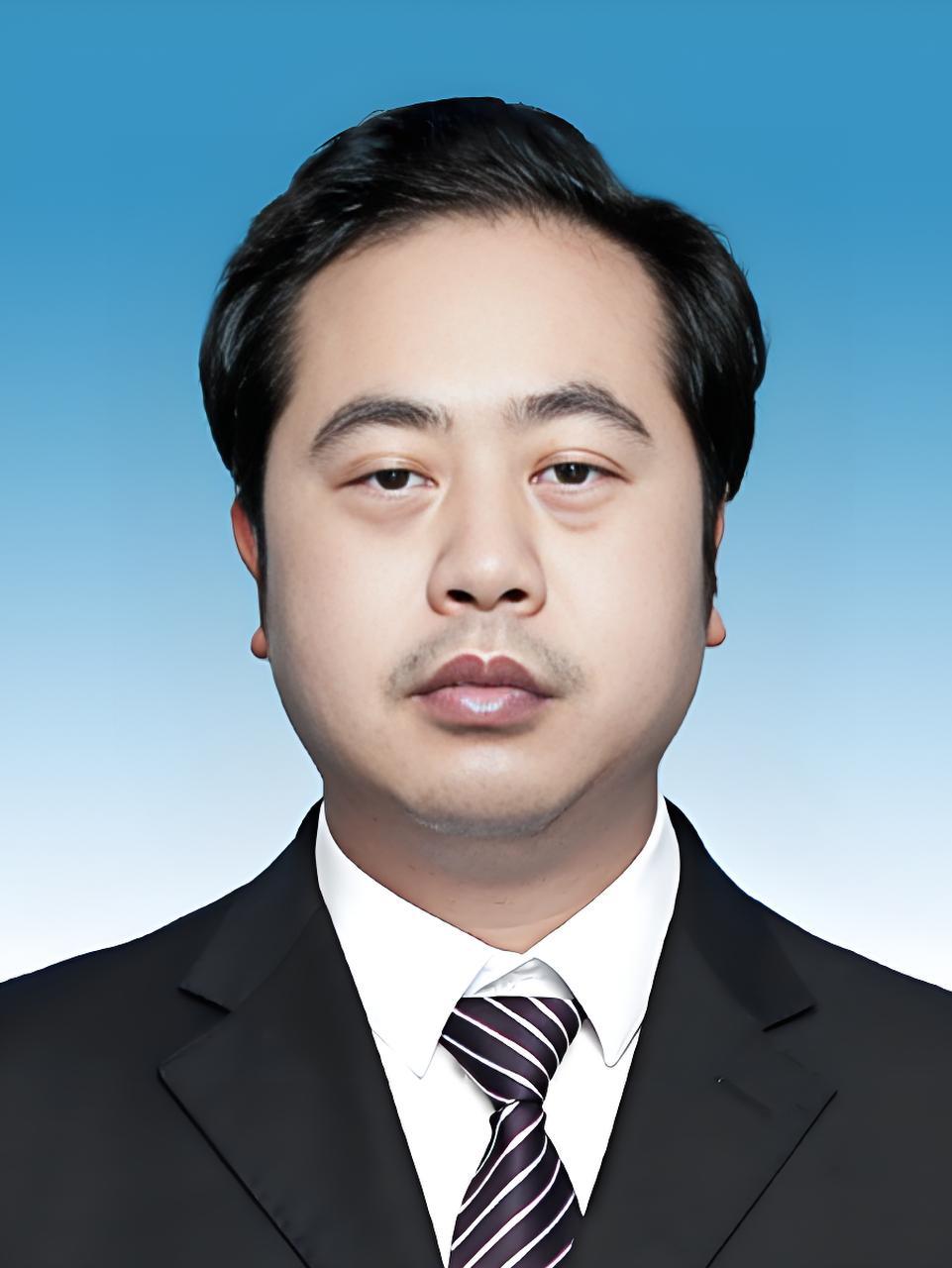 江伟