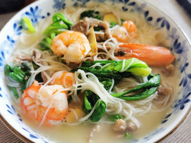 鲜虾粉丝汤