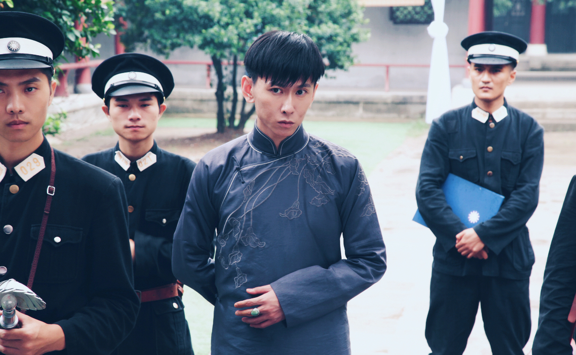 2016年参演电影《校园传奇之烈火青春》,同年参演电影《德扑风云之我