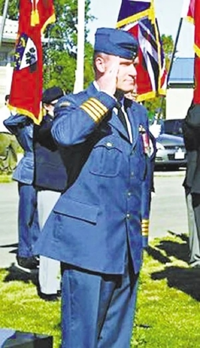  p>拉塞尔·威廉斯(russell williams),1963年出生于英格兰,在加拿大