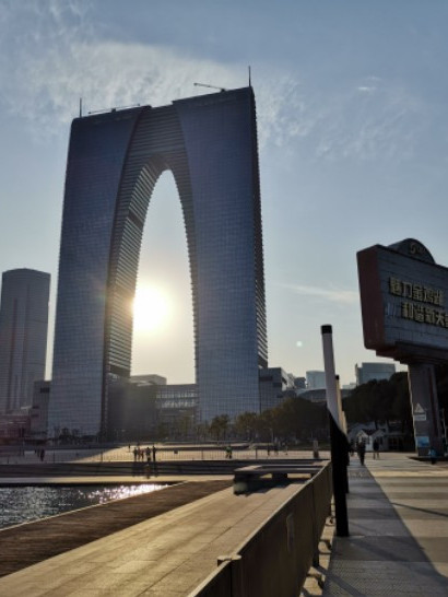 苏州东方之门购物中心