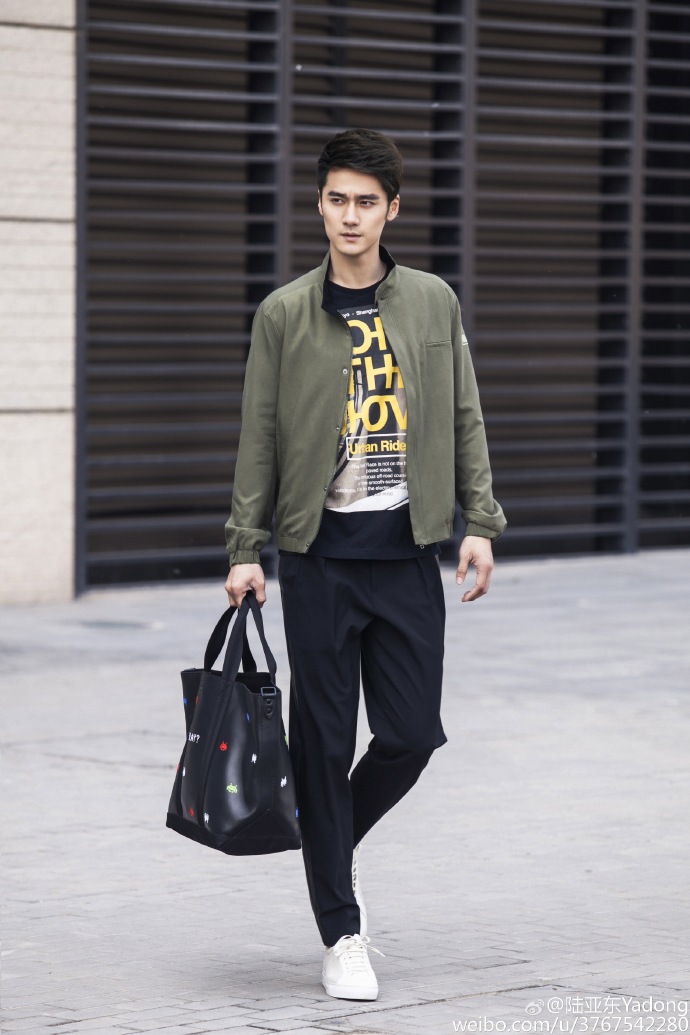  p>蒋劲夫,1991年9月2日出生于湖南省长沙市,中国内地男演员,毕业于 a