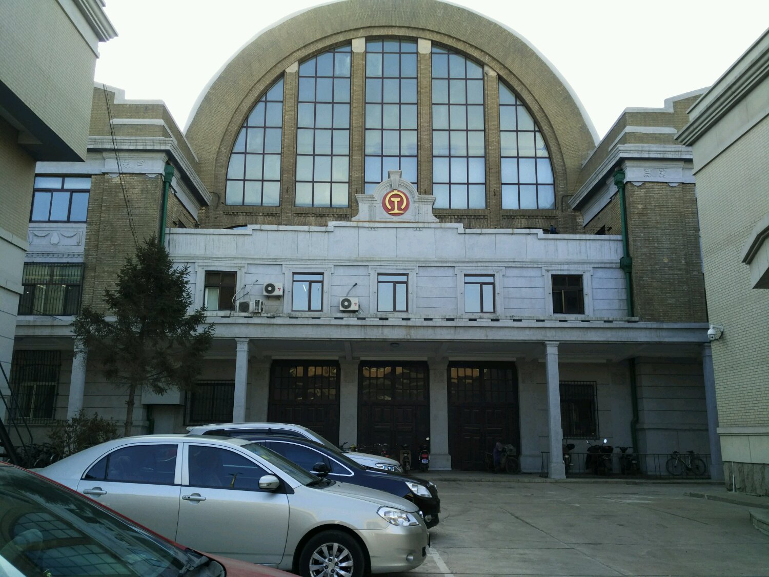  p>沈阳北站(shenyangbei railway station),位于中国辽宁省沈阳市,是