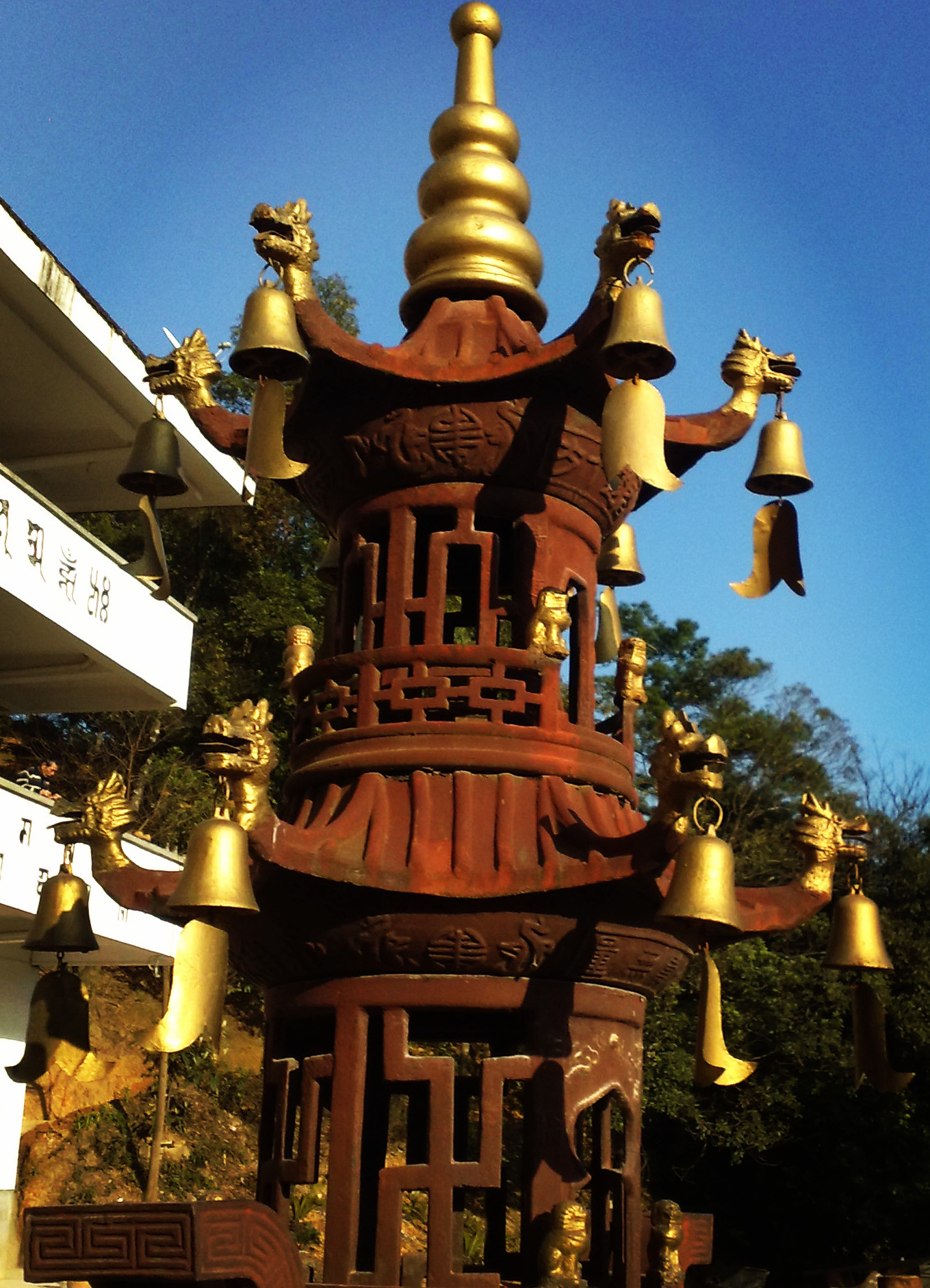  p data-id="gnvhxj5kmp">合掌岩,位于福建省 a target="_blank" href