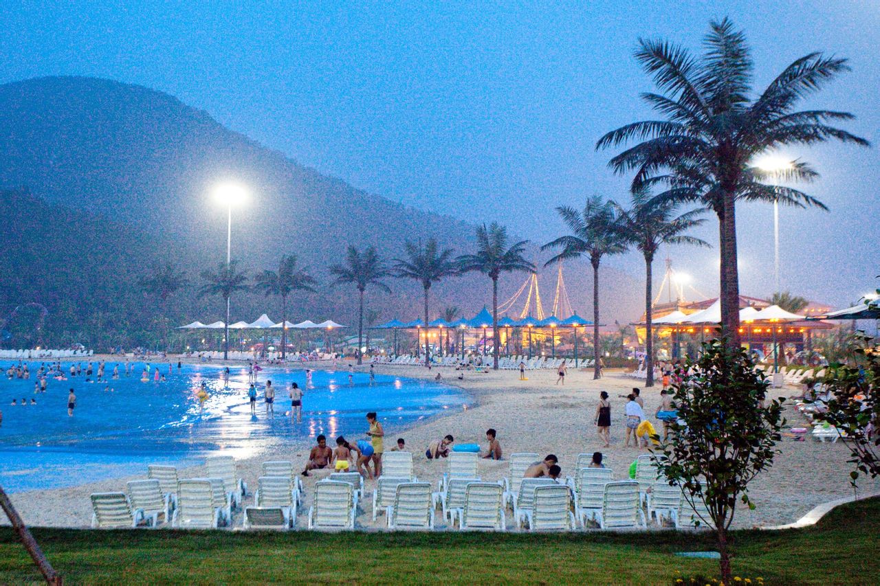  p>南京欢乐水魔方水上乐园位于 a target="_blank" href="/item/南京